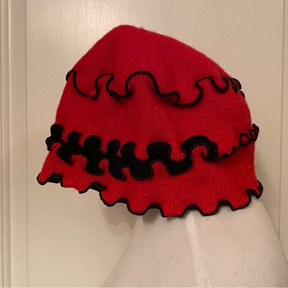 JES IRIE WEAR HAT RED BLACK KNIT ACCESSORY SIZE M main image 5
